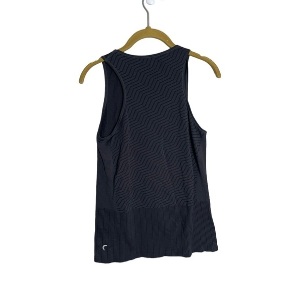 Zyia Dark Gray Zig Zag Exercise Tank Small - Picture 3 of 4